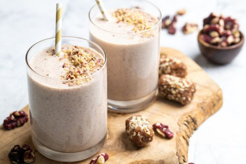 Creamy Almond Roll Date Shake