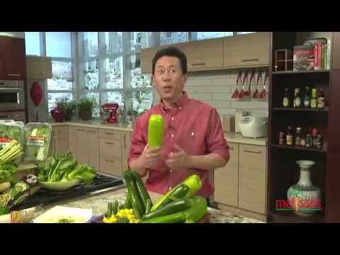 Opo Squash vs. Zucchini: What's the Difference? with Chef Martin Yan