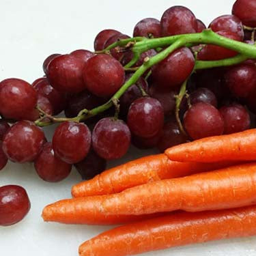 Image of grapes and carrots