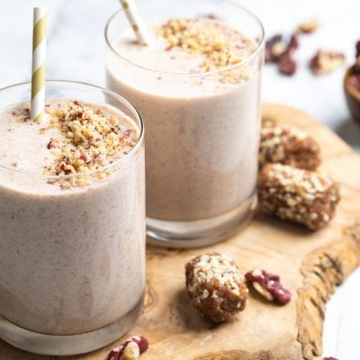 Creamy Almond Roll Date Shake 