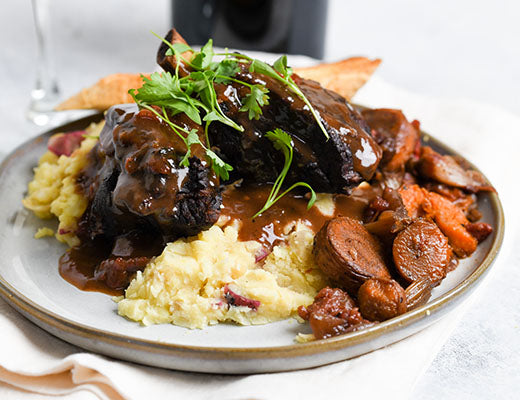 https://www.melissas.com/cdn/shop/articles/Red_Wine_Braised_Short_Ribs_with_Baby_Carrots_and_Baby_Dutch_Yellow_Potatoes_2021_800x800.jpg?v=1698351787