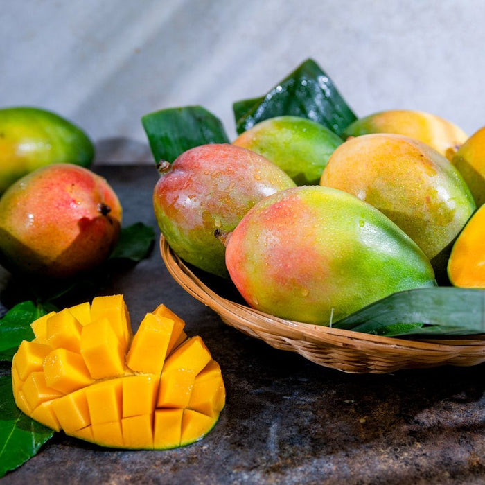 Image of  3 count (4 Pounds total) Organic Green Keitt Mangos Fruit